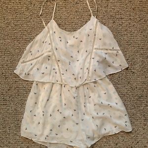 BCBG White Flowy Summer Romper☀️